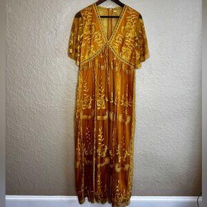 Chic Yellow Floral Maxi Dress